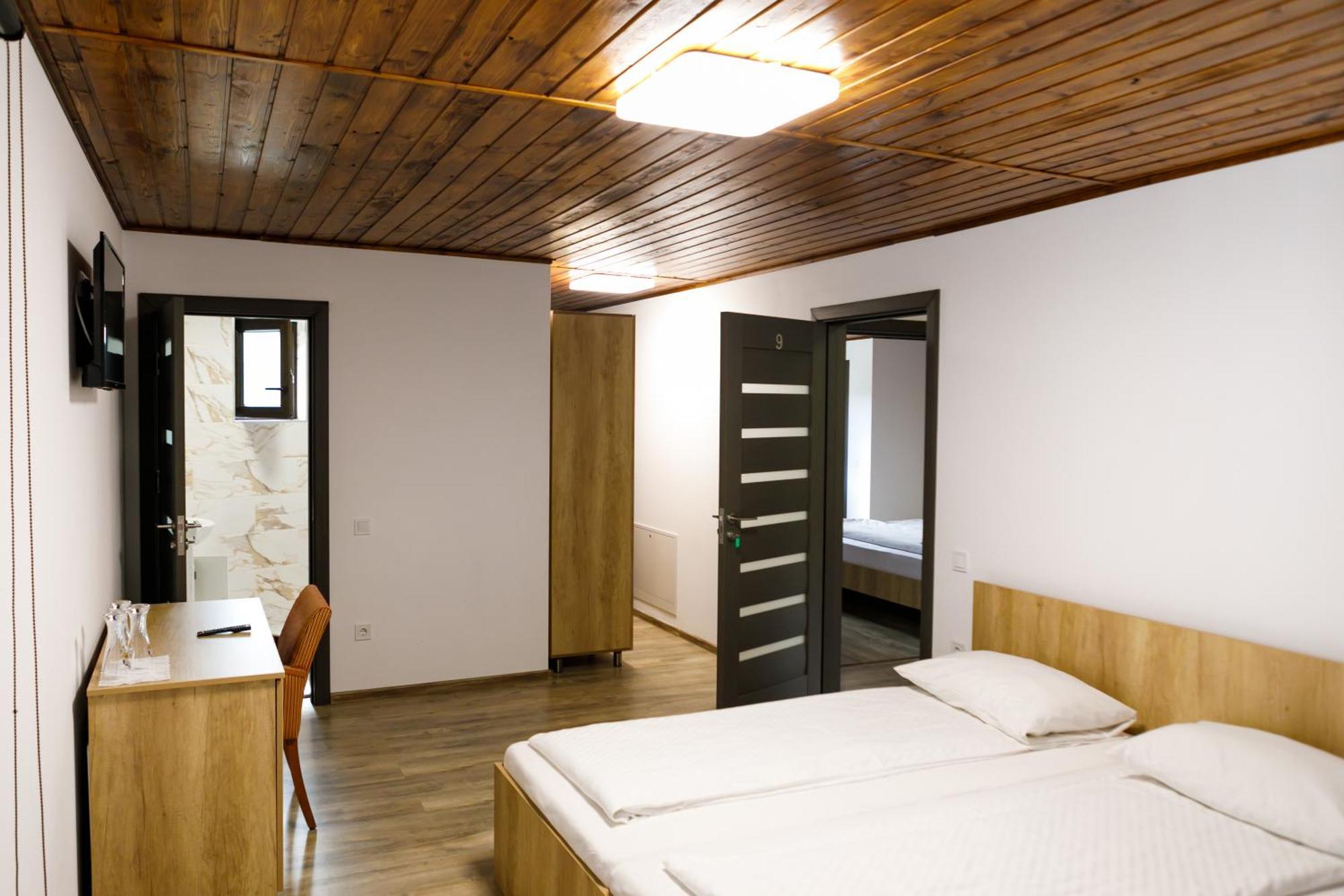 Hotel Domeniul Roa à Avrig Extérieur photo